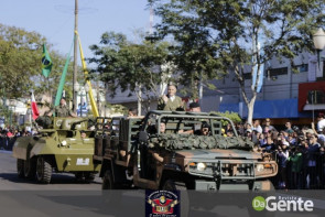 Confiram as fotos do Desfile Cívico de Dourados