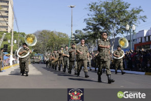 Confiram as fotos do Desfile Cívico de Dourados