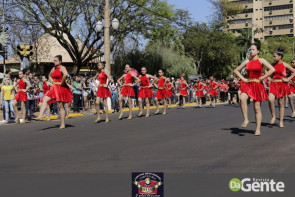 Confiram as fotos do Desfile Cívico de Dourados