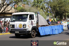 Confiram as fotos do Desfile Cívico de Dourados