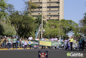 Confiram as fotos do Desfile Cívico de Dourados