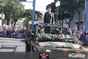 Confiram as fotos do Desfile Cívico de Dourados