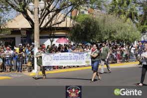 Confiram as fotos do Desfile Cívico de Dourados