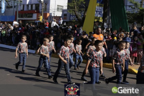 Confiram as fotos do Desfile Cívico de Dourados