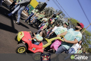 Confiram as fotos do Desfile Cívico de Dourados