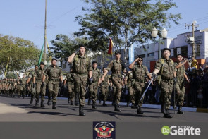 Confiram as fotos do Desfile Cívico de Dourados