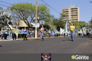 Confiram as fotos do Desfile Cívico de Dourados