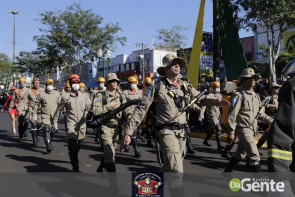 Confiram as fotos do Desfile Cívico de Dourados