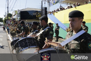 Confiram as fotos do Desfile Cívico de Dourados