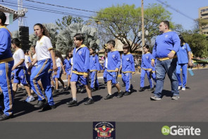 Confiram as fotos do Desfile Cívico de Dourados