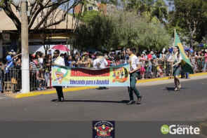Confiram as fotos do Desfile Cívico de Dourados
