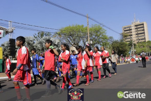 Confiram as fotos do Desfile Cívico de Dourados
