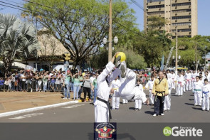 Confiram as fotos do Desfile Cívico de Dourados