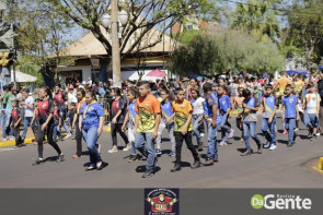 Confiram as fotos do Desfile Cívico de Dourados
