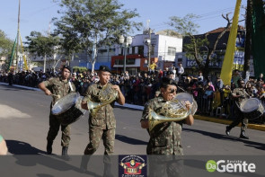 Confiram as fotos do Desfile Cívico de Dourados