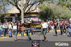 Confiram as fotos do Desfile Cívico de Dourados