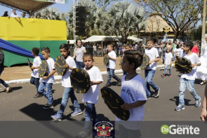 Confiram as fotos do Desfile Cívico de Dourados