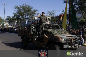 Confiram as fotos do Desfile Cívico de Dourados