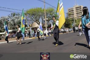 Confiram as fotos do Desfile Cívico de Dourados