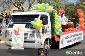 Confiram as fotos do Desfile Cívico de Dourados
