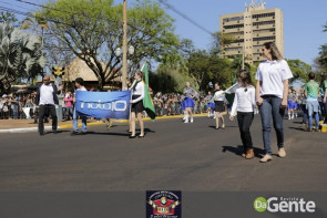 Confiram as fotos do Desfile Cívico de Dourados