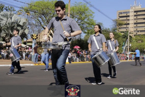 Confiram as fotos do Desfile Cívico de Dourados