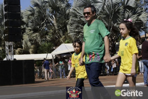 Confiram as fotos do Desfile Cívico de Dourados