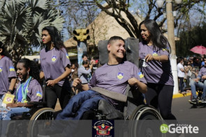 Confiram as fotos do Desfile Cívico de Dourados