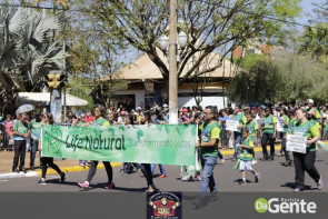 Confiram as fotos do Desfile Cívico de Dourados