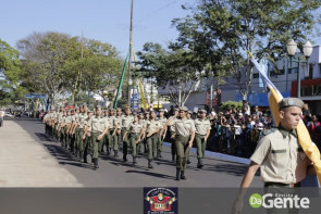Confiram as fotos do Desfile Cívico de Dourados