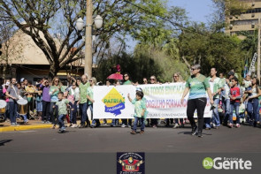 Confiram as fotos do Desfile Cívico de Dourados