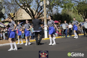 Confiram as fotos do Desfile Cívico de Dourados