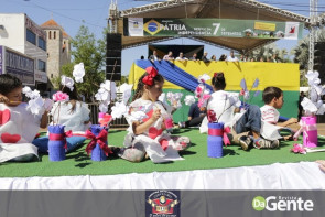 Confiram as fotos do Desfile Cívico de Dourados