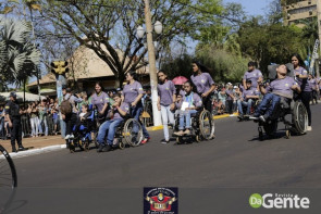 Confiram as fotos do Desfile Cívico de Dourados