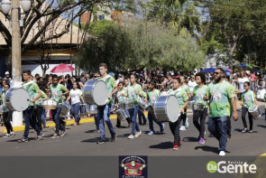 Confiram as fotos do Desfile Cívico de Dourados