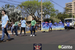 Confiram as fotos do Desfile Cívico de Dourados