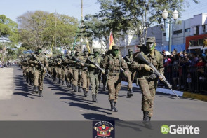 Confiram as fotos do Desfile Cívico de Dourados