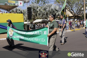 Confiram as fotos do Desfile Cívico de Dourados