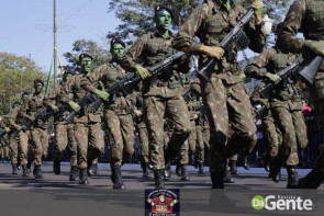 Confiram as fotos do Desfile Cívico de Dourados