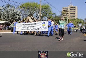 Confiram as fotos do Desfile Cívico de Dourados