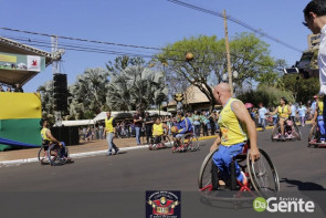 Confiram as fotos do Desfile Cívico de Dourados