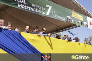 Confiram as fotos do Desfile Cívico de Dourados