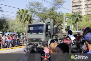 Confiram as fotos do Desfile Cívico de Dourados