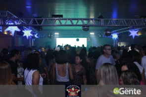 Confiram as fotos da noite do Flash Back