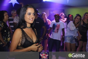 Confiram as fotos da noite do Flash Back