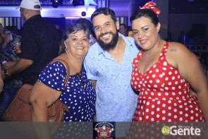 Confiram as fotos da noite do Flash Back