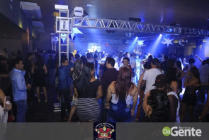 Confiram as fotos da noite do Flash Back