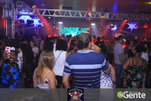 Confiram as fotos da noite do Flash Back