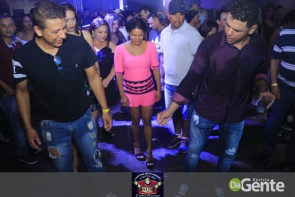 Confiram as fotos da noite do Flash Back