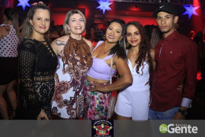 Confiram as fotos da noite do Flash Back